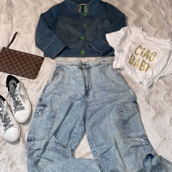 Alice + Olivia Denim Cropped Denim Jacket with oversized Retro green Buttons S - Picture 4 of 15